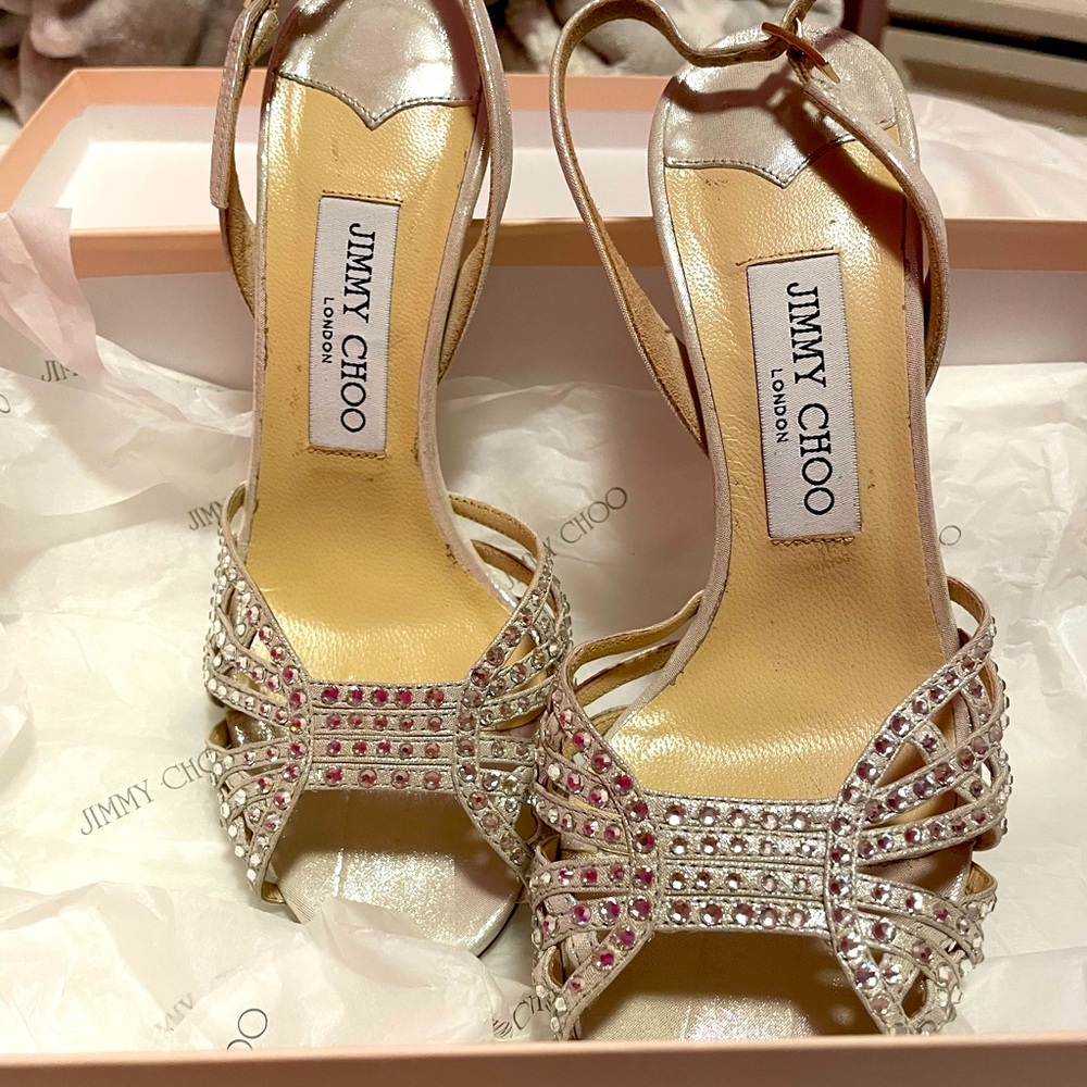 Jimmy Choo Shiny Leather Size 7 Shoe